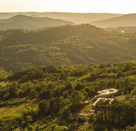 2 Bedroom Villa with Infinity Pool in Buzet, Istria, Sleeps 4